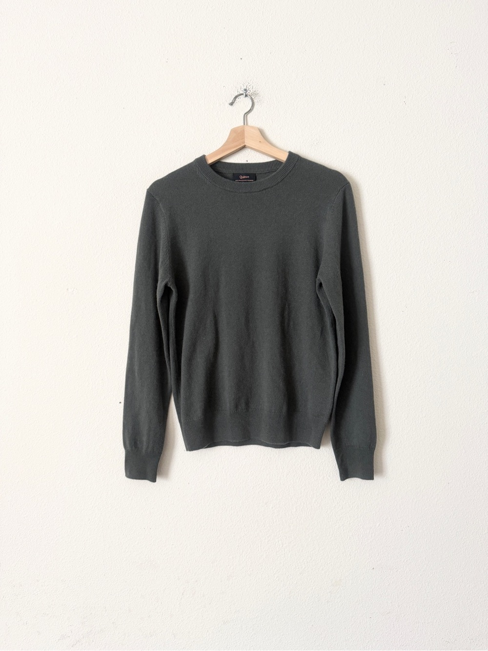 Quince XS 100% mongolian cashmere green crewneck knit sweater